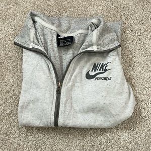Nike zip up jacket size M